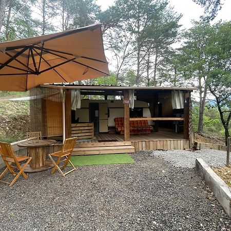 Caravanes De Provence Aiglun  Dış mekan fotoğraf