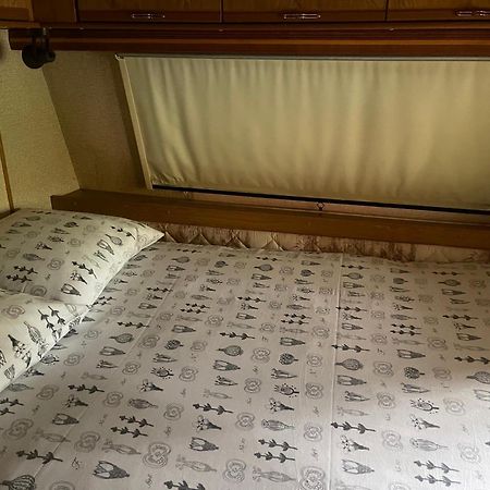 Caravanes De Provence Aiglun  Dış mekan fotoğraf