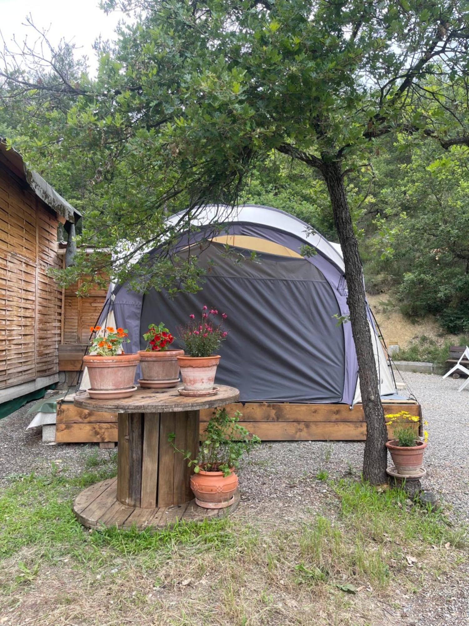 Caravanes De Provence Aiglun  Dış mekan fotoğraf